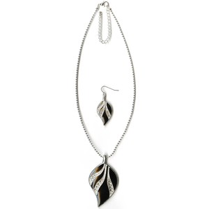 Covington Women’s Leaf Necklace & Earrings Set