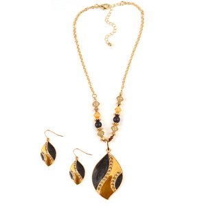 Covington Women’s Leaf Necklace & Earrings Set