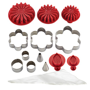 Cake Boss Girls and Flower Cake Kit